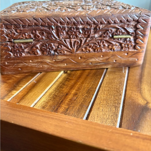 Wood Hand Carved Ornate Trinket Box - India - Picture 3 of 10